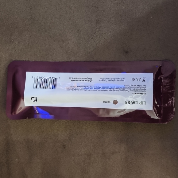 New PERSONA COSMETICS Lip Liner - Picture 4 of 4